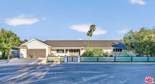 4186 Regal Oak Drive, Encino, CA 91436