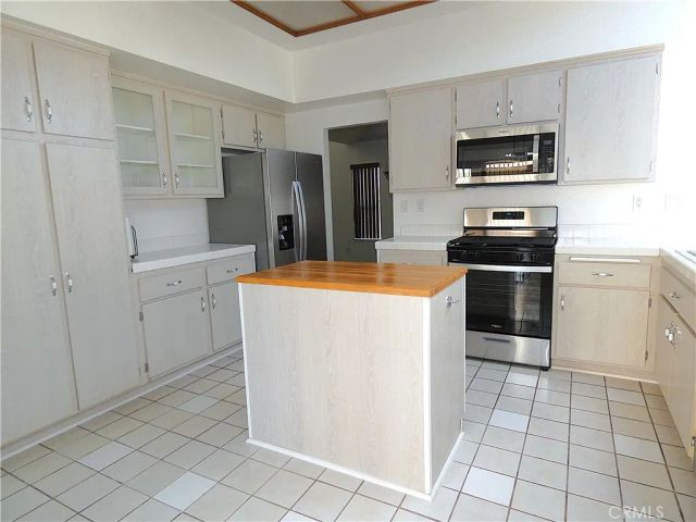 10333 Crest Brook, Moreno Valley, CA 92557