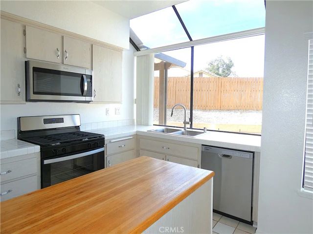 10333 Crest Brook, Moreno Valley, CA 92557