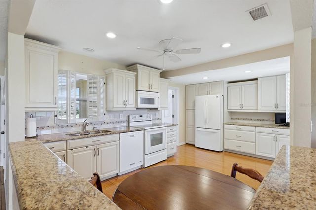 3262 BROCKTON LANE 608, Sarasota, FL 34239
