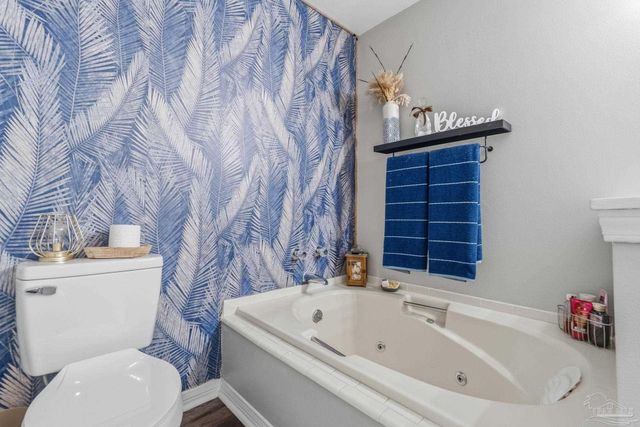 4224 Spanish Trail Pl, Pensacola, FL 32504