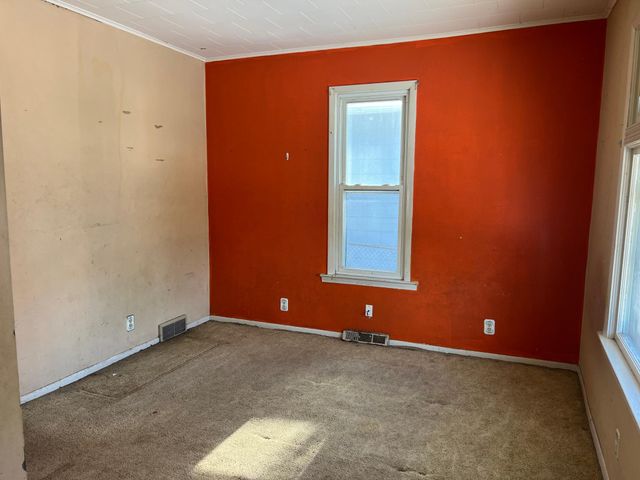 1069 Earl Street, Saint Paul, MN 55106