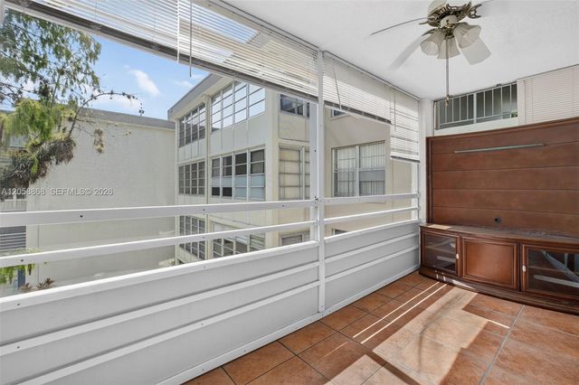 2900 NW 48th Terrace 310, Lauderdale Lakes, FL 33313