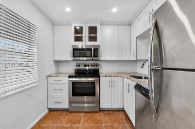 2900 NW 48th Terrace 310, Lauderdale Lakes, FL 33313
