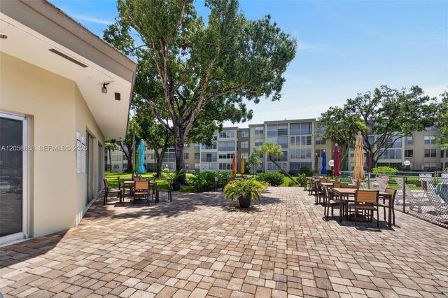2900 NW 48th Terrace 310, Lauderdale Lakes, FL 33313