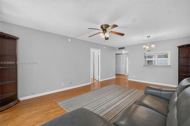 2900 NW 48th Terrace 310, Lauderdale Lakes, FL 33313