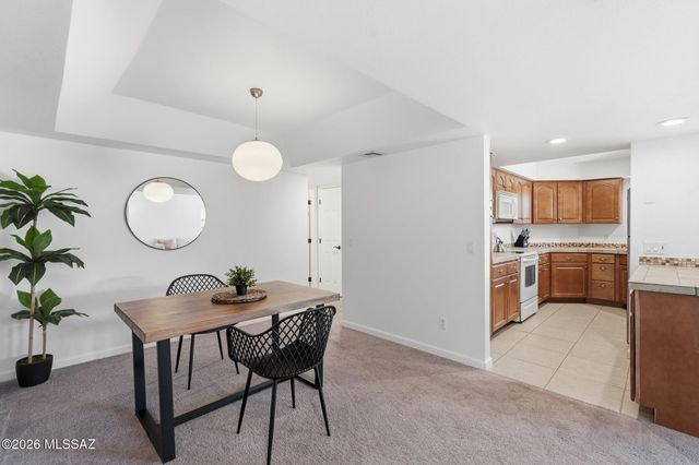 6490 N Tierra de las Catalinas Apt 91, Tucson, AZ 85718