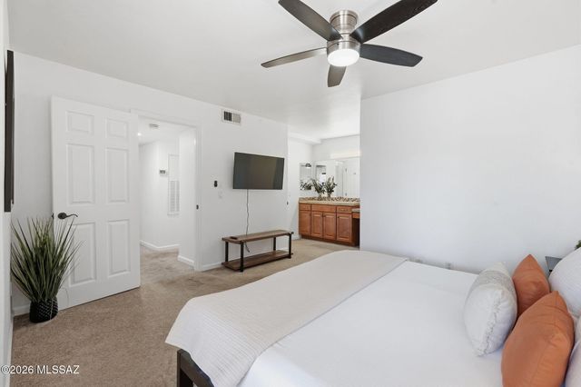 6490 N Tierra de las Catalinas Apt 91, Tucson, AZ 85718