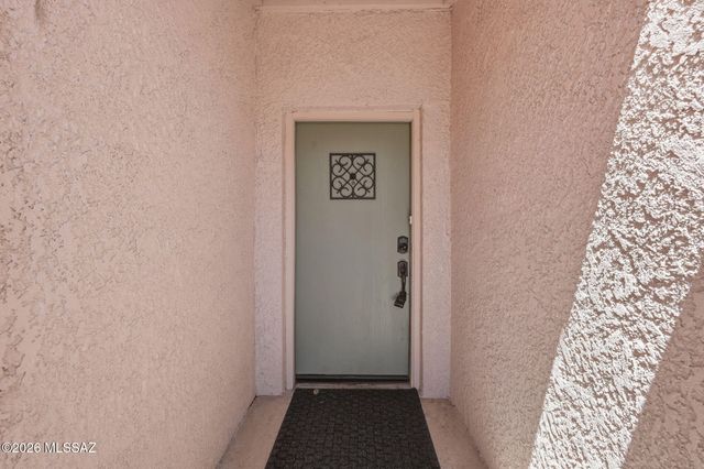 6490 N Tierra de las Catalinas Apt 91, Tucson, AZ 85718