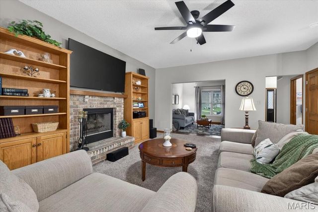 297 Grand Drive, O'fallon, MO 63366