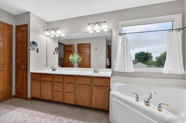 297 Grand Drive, O'fallon, MO 63366