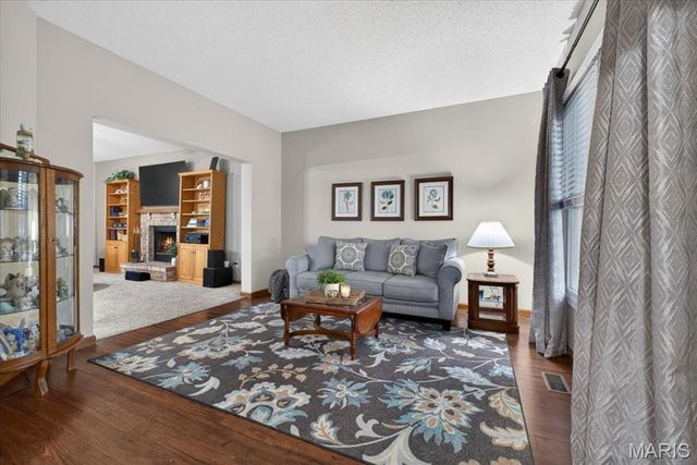 297 Grand Drive, O'fallon, MO 63366