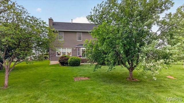 297 Grand Drive, O'fallon, MO 63366