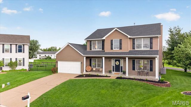 297 Grand Drive, O'fallon, MO 63366