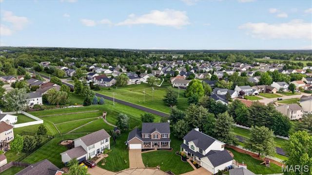 297 Grand Drive, O'fallon, MO 63366