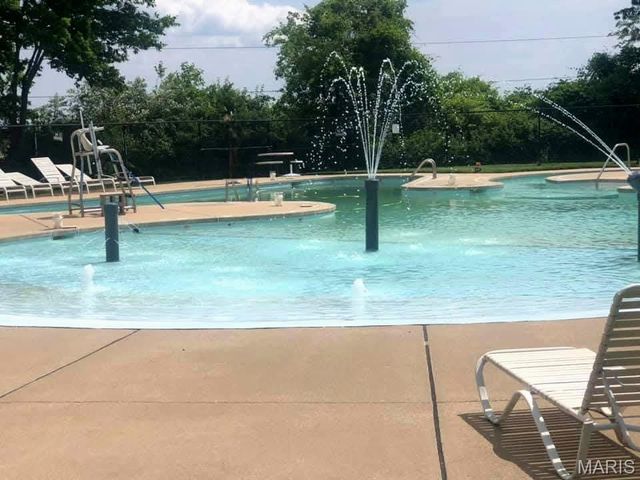 297 Grand Drive, O'fallon, MO 63366