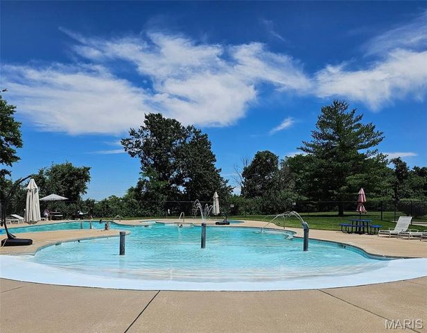 297 Grand Drive, O'fallon, MO 63366