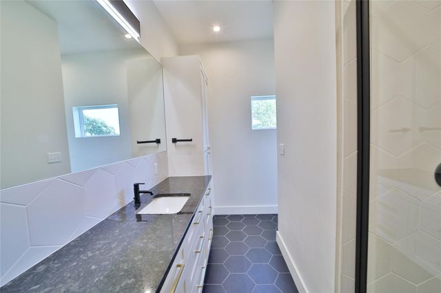 1322 Lipscomb Street 201, Fort Worth, TX 76104