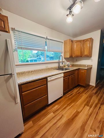 18 Russo Drive, Hamden, CT 06518