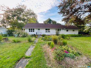 18 Russo Drive, Hamden, CT 06518