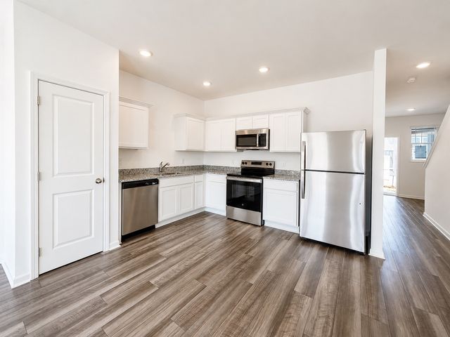 230 Darlington Drive, Dickson, TN 37055