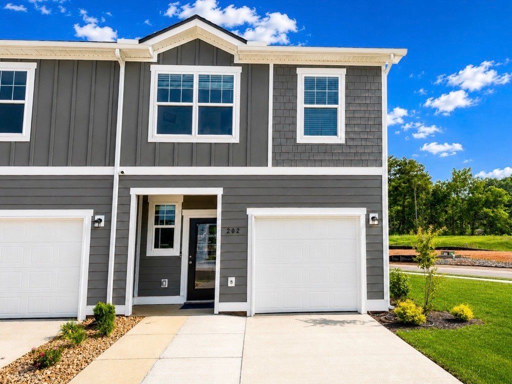 230 Darlington Drive, Dickson, TN 37055