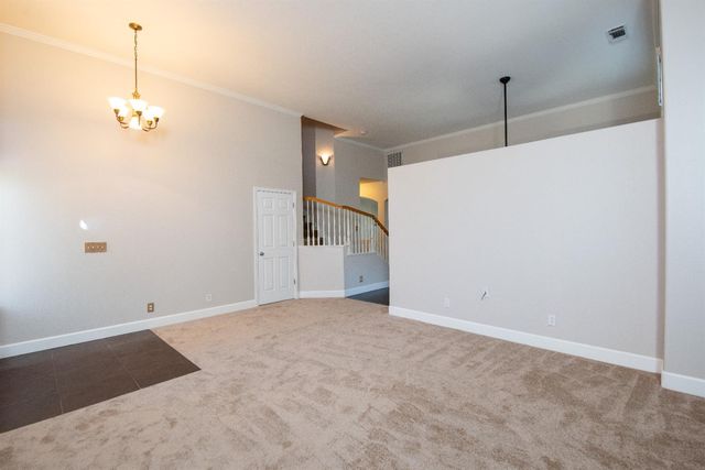 3601 Chant Dr, Modesto, CA 95355