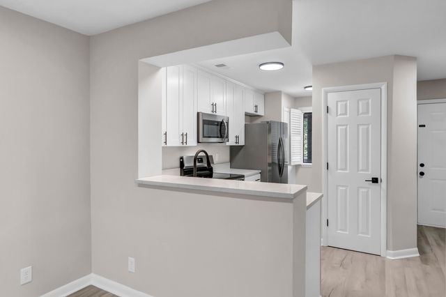 1530 Fort Johnson Road Apt 1k, Charleston, SC 29412