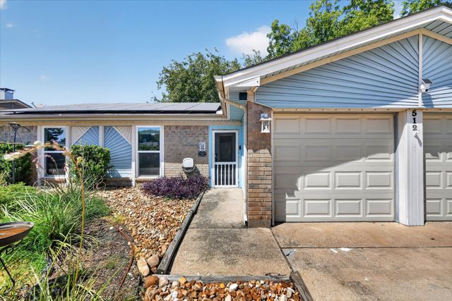 512 Park Center Boulevard, Saginaw, TX 76179