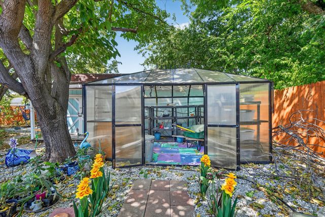 512 Park Center Boulevard, Saginaw, TX 76179