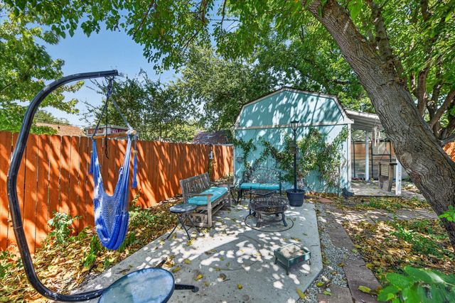 512 Park Center Boulevard, Saginaw, TX 76179