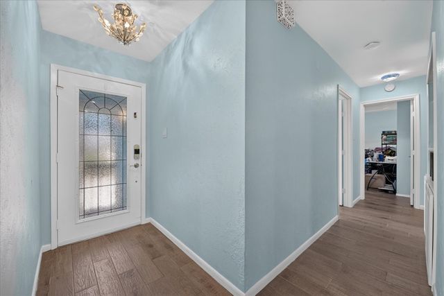 512 Park Center Boulevard, Saginaw, TX 76179