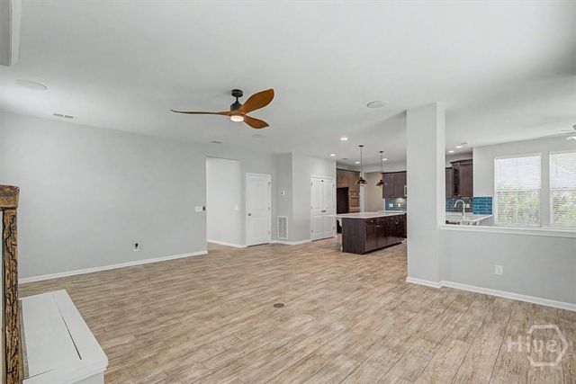 18 Minning Loop, Richmond Hill, GA 31324