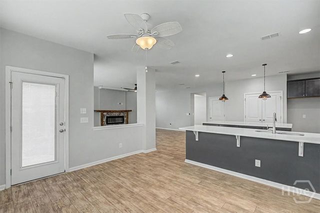 18 Minning Loop, Richmond Hill, GA 31324