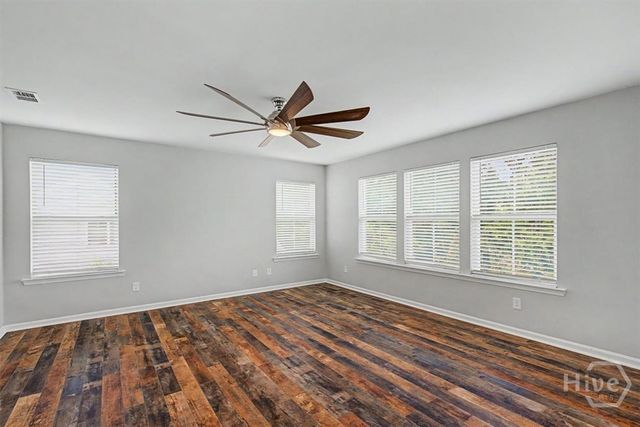 18 Minning Loop, Richmond Hill, GA 31324