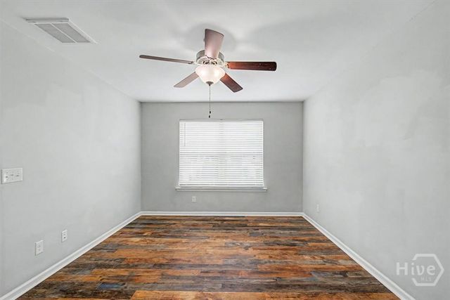 18 Minning Loop, Richmond Hill, GA 31324