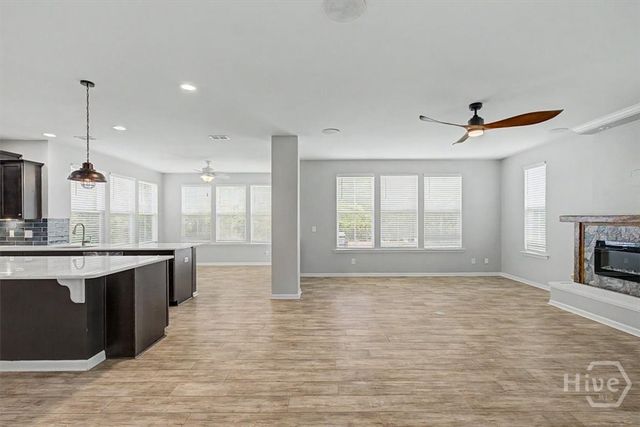 18 Minning Loop, Richmond Hill, GA 31324
