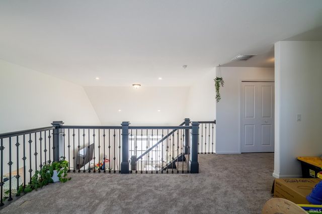 3880 W Kings Pass, Warsaw, IN 46582