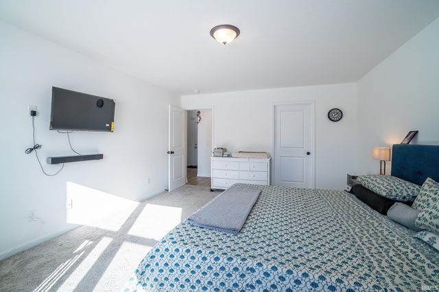 3880 W Kings Pass, Warsaw, IN 46582