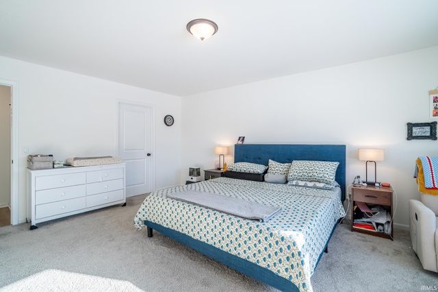 3880 W Kings Pass, Warsaw, IN 46582