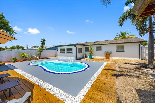 1036 VIKING DRIVE, Holiday, FL 34691