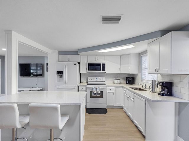 1036 VIKING DRIVE, Holiday, FL 34691