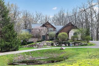 1960 Eastons Trail, Highland Charter Township, MI 48357