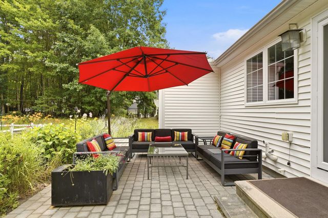 3 Sandstone Drive, Nashua, NH 03063