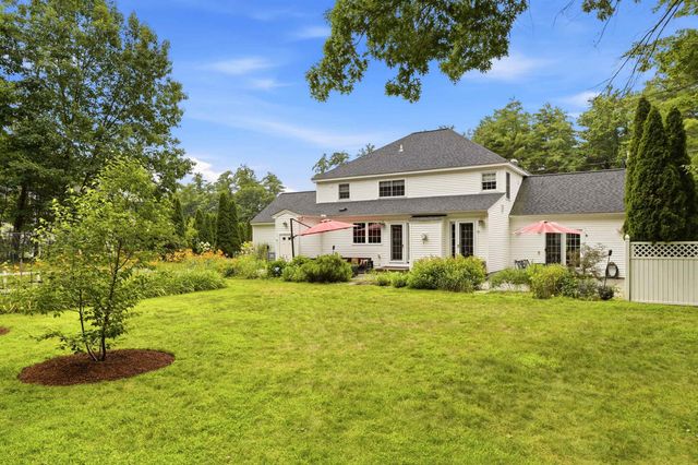 3 Sandstone Drive, Nashua, NH 03063