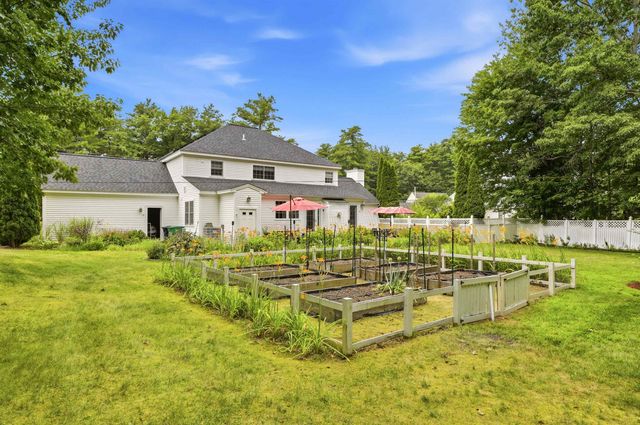 3 Sandstone Drive, Nashua, NH 03063