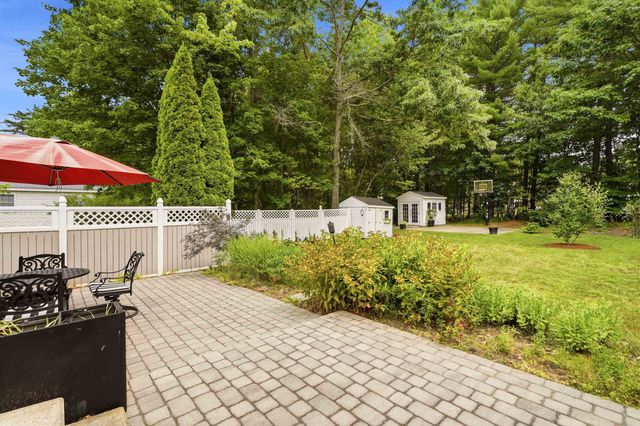 3 Sandstone Drive, Nashua, NH 03063