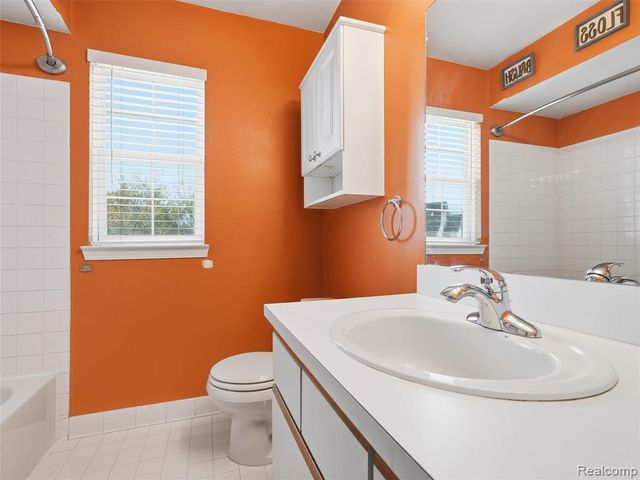 56471 Scotland Boulevard, Utica, MI 48316