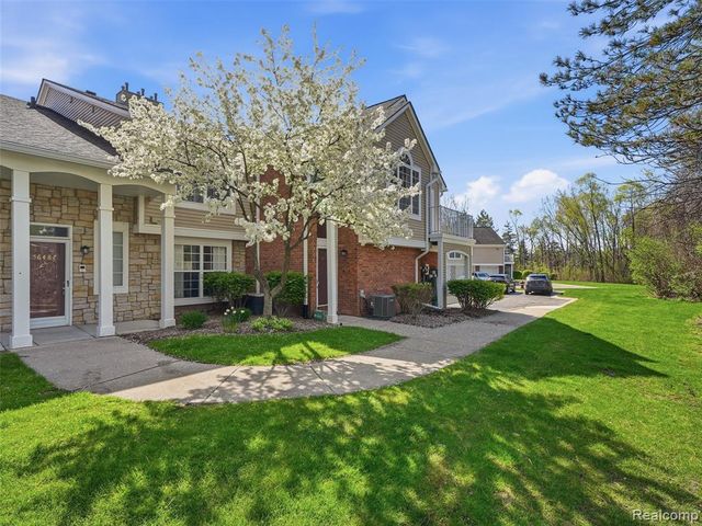 56471 Scotland Boulevard, Utica, MI 48316
