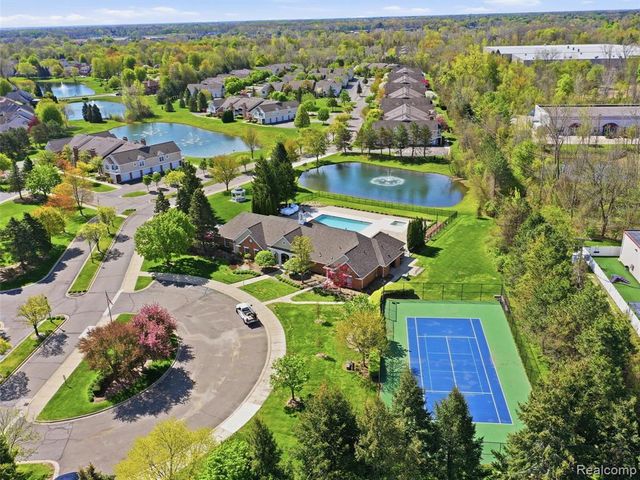 56471 Scotland Boulevard, Utica, MI 48316